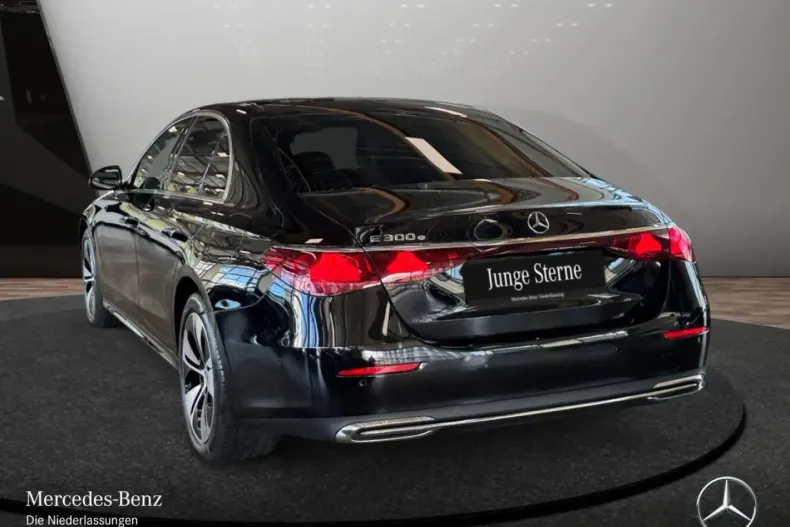 Mercedes-Benz E 300 din 2024 cu 17.313 km - oferta MER152094 - foto 7