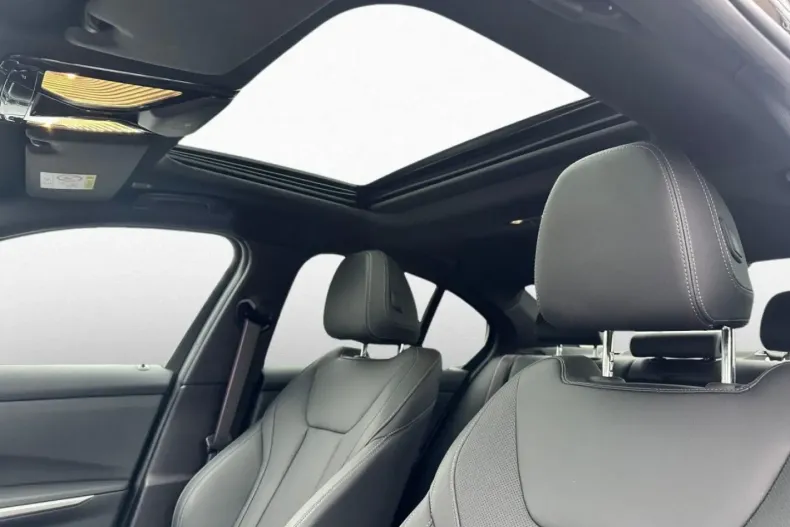 BMW 320 din 2023 cu 56.900 km - oferta BMW152096 - foto 5