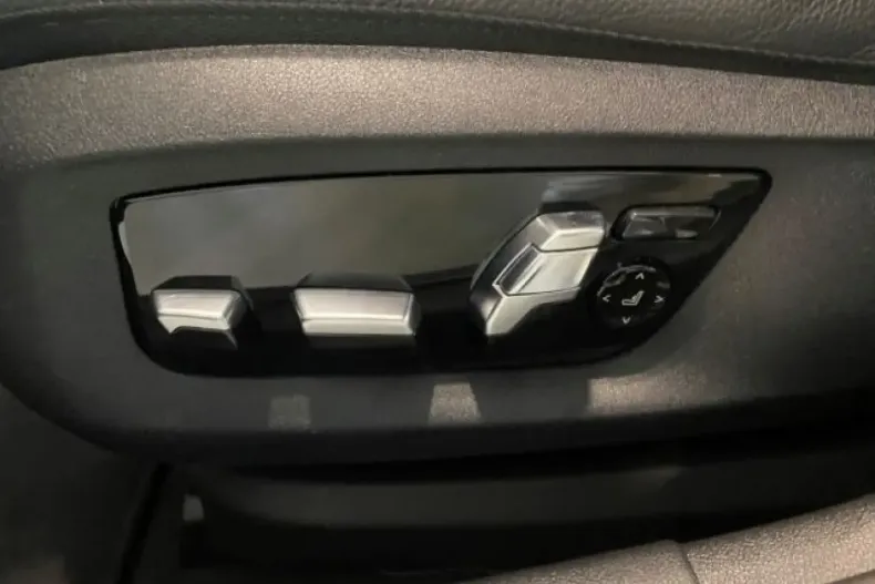 BMW 530 din 2022 cu 68.949 km - oferta BMW152098 - foto 5