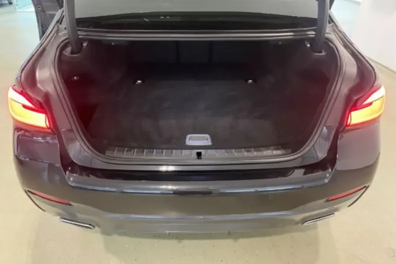 BMW 530 din 2022 cu 68.949 km - oferta BMW152098 - foto 16