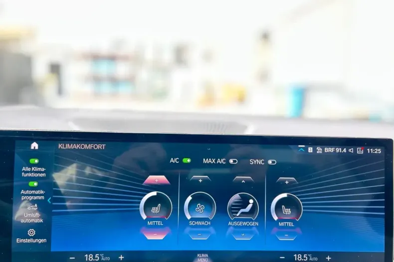 BMW 330 din 2024 cu 23.658 km - oferta BMW152100 - foto 33