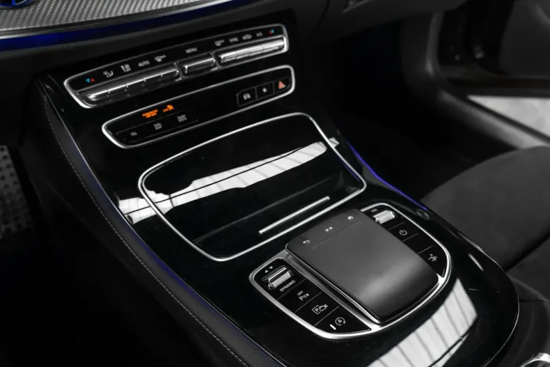 Mercedes-Benz E 450 din 2021 cu 84.000 km - oferta MER152106 - foto 26