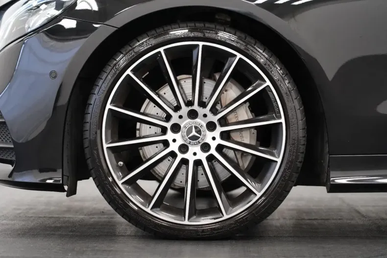 Mercedes-Benz E 200 din 2020 cu 63.000 km - oferta MER152109 - foto 13