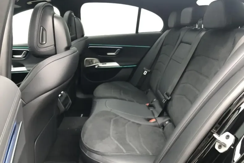 Mercedes-Benz E 300 din 2024 cu 18.795 km - oferta MER152111 - foto 7