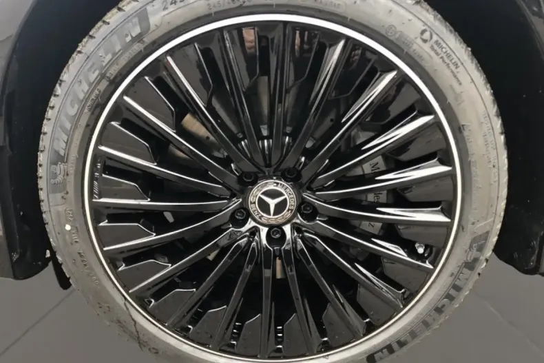 Mercedes-Benz E 300 din 2024 cu 18.795 km - oferta MER152111 - foto 8