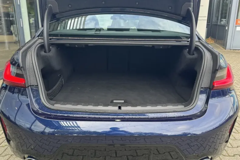 BMW 330 din 2024 cu 23.175 km - oferta BMW152112 - foto 5