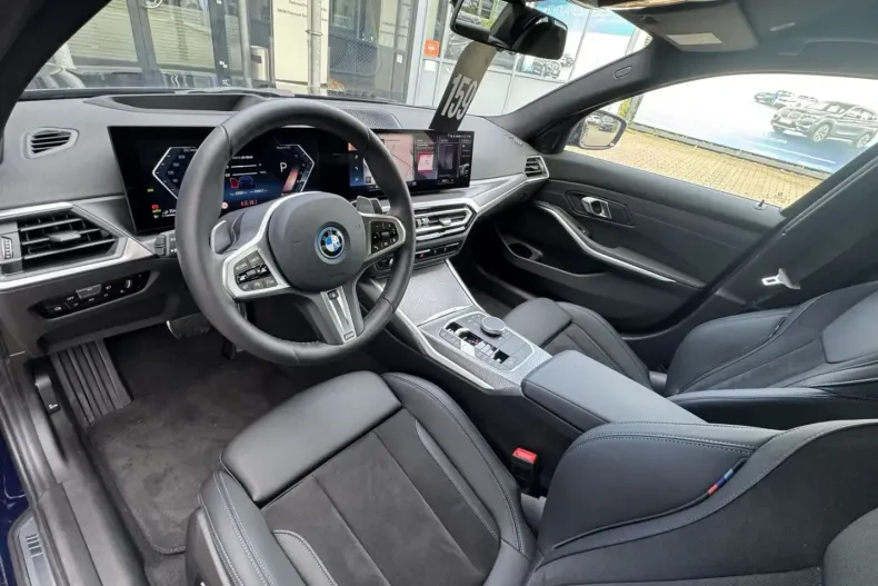 BMW 330 din 2024 cu 23.175 km - oferta BMW152112 - foto 13