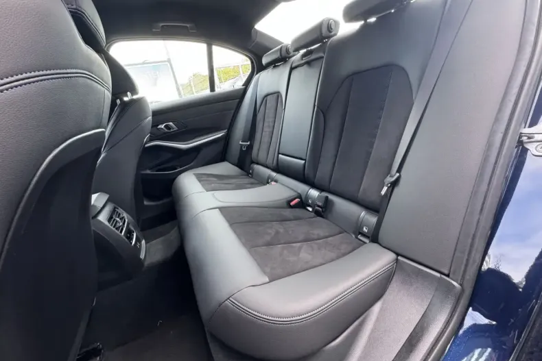 BMW 330 din 2024 cu 23.175 km - oferta BMW152112 - foto 24