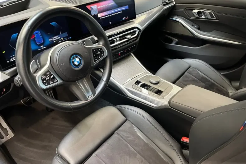 BMW 330 din 2023 cu 25.200 km - oferta BMW152114 - foto 5