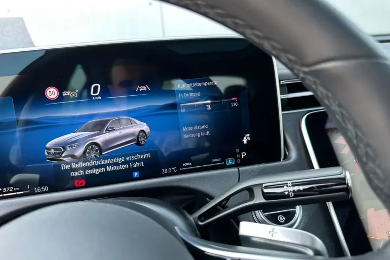 Mercedes-Benz E 200 din 2023 cu 41.149 km - oferta MER152115 - foto 38