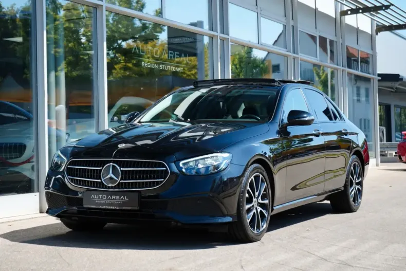 Mercedes-Benz E 220 din 2021 cu 74.500 km - oferta MER152128 - foto 1