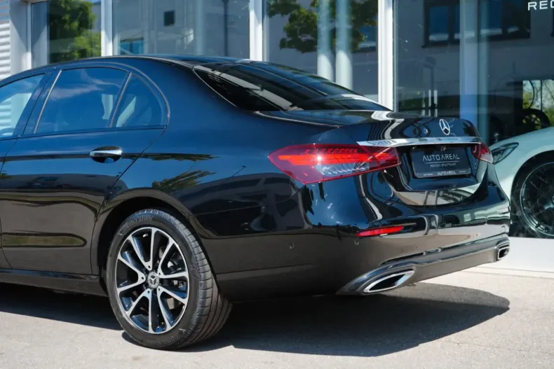 Mercedes-Benz E 220 din 2021 cu 74.500 km - oferta MER152128 - foto 5