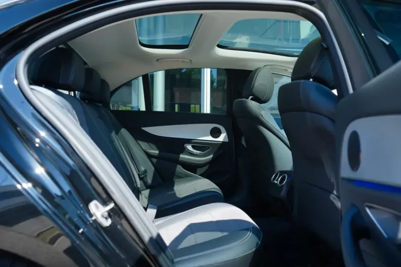 Mercedes-Benz E 220 din 2021 cu 74.500 km - oferta MER152128 - foto 18