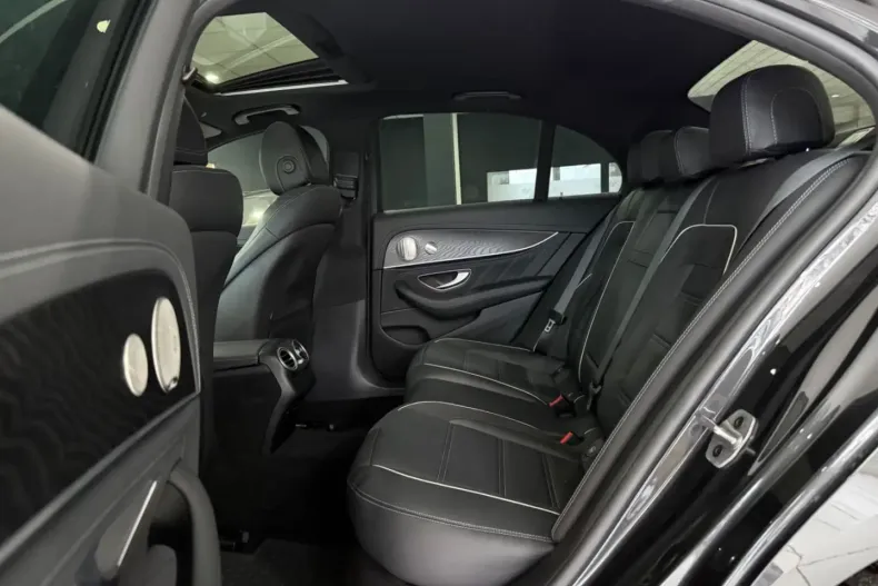 Mercedes-Benz E 63 AMG din 2022 cu 54.000 km - oferta MER152130 - foto 11