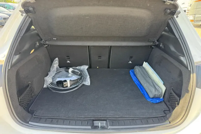 Mercedes-Benz EQA din 2021 cu 73.501 km - oferta MER152144 - foto 12