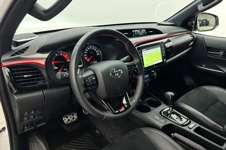 Toyota Hilux din 2024 cu 23.000 km - oferta TOY152146 - foto 11