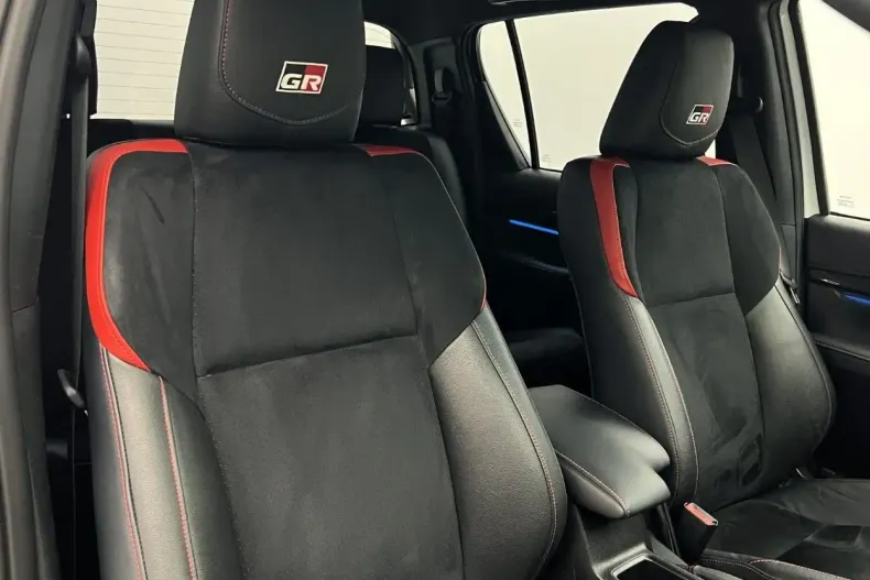 Toyota Hilux din 2024 cu 23.000 km - oferta TOY152146 - foto 22