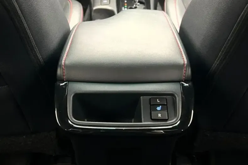 Toyota Hilux din 2024 cu 23.000 km - oferta TOY152146 - foto 24