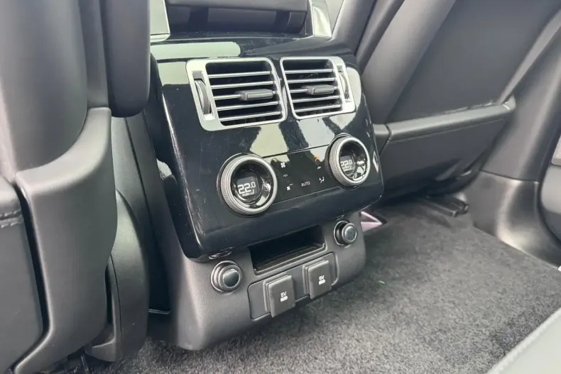 Land Rover Range Rover din 2021 cu 120.594 km - oferta LAN152153 - foto 25