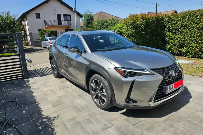 Lexus UX din 2021 cu 31.000 km - oferta LEX152156 - foto 1