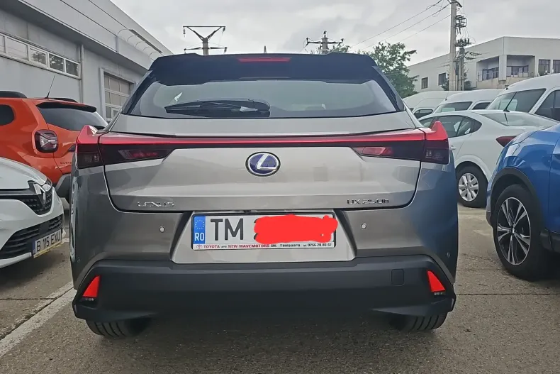 Lexus UX din 2021 cu 31.000 km - oferta LEX152156 - foto 5
