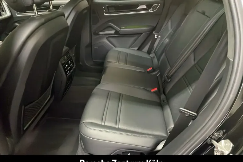 Porsche Cayenne din 2023 cu 6.561 km - oferta POR152158 - foto 23