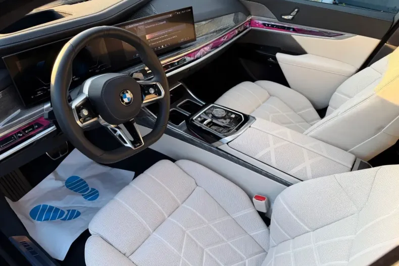 BMW 740 din 2024 cu 15.856 km - oferta BMW152159 - foto 14