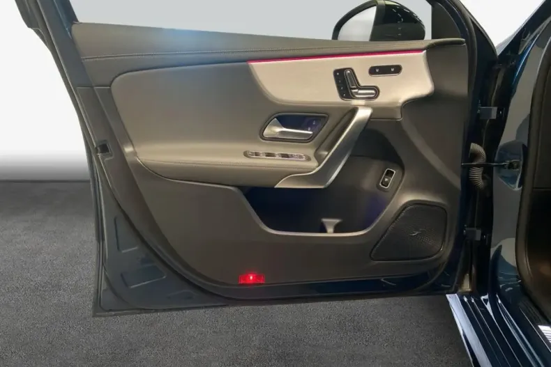 Mercedes-Benz A 35 AMG din 2022 cu 22.145 km - oferta MER152160 - foto 15