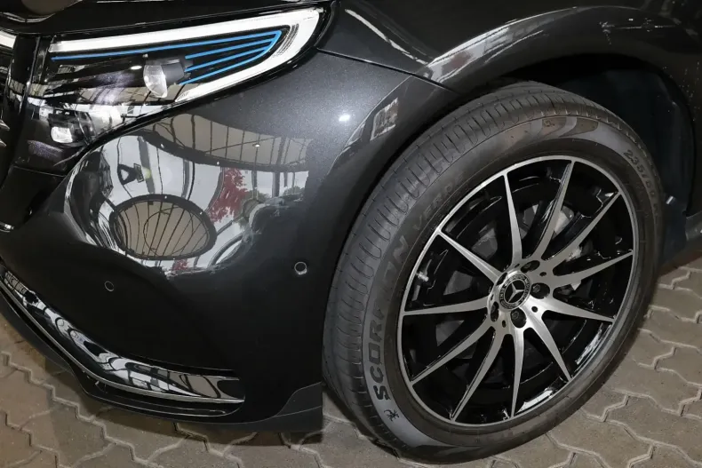 Mercedes-Benz EQC din 2023 cu 65.590 km - oferta MER152162 - foto 3