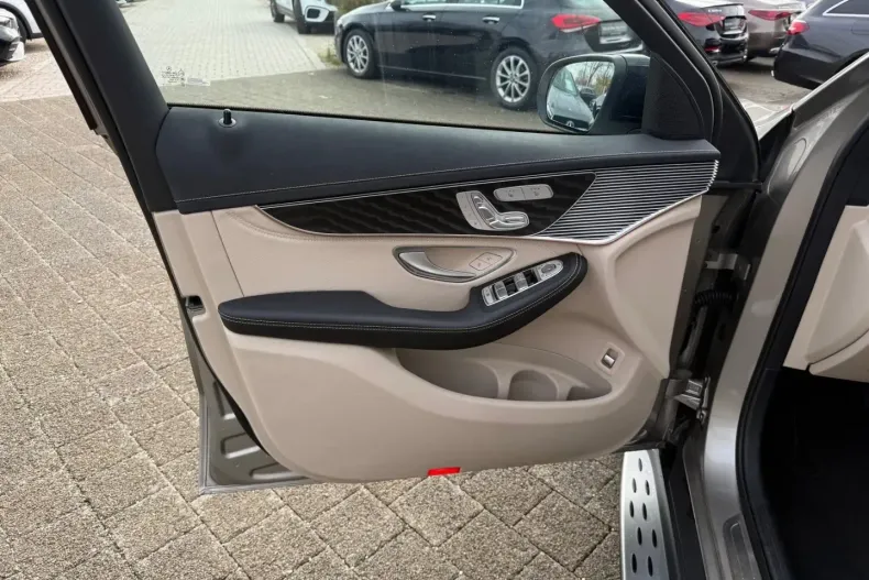 Mercedes-Benz EQC din 2022 cu 48.067 km - oferta MER152173 - foto 14