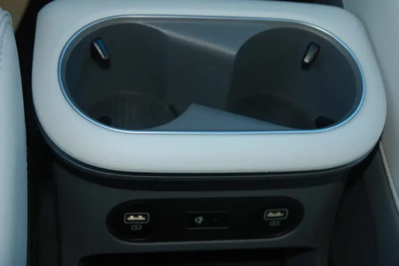 Hyundai IONIQ 5 din 2023 cu 27.420 km - oferta HYU152175 - foto 14