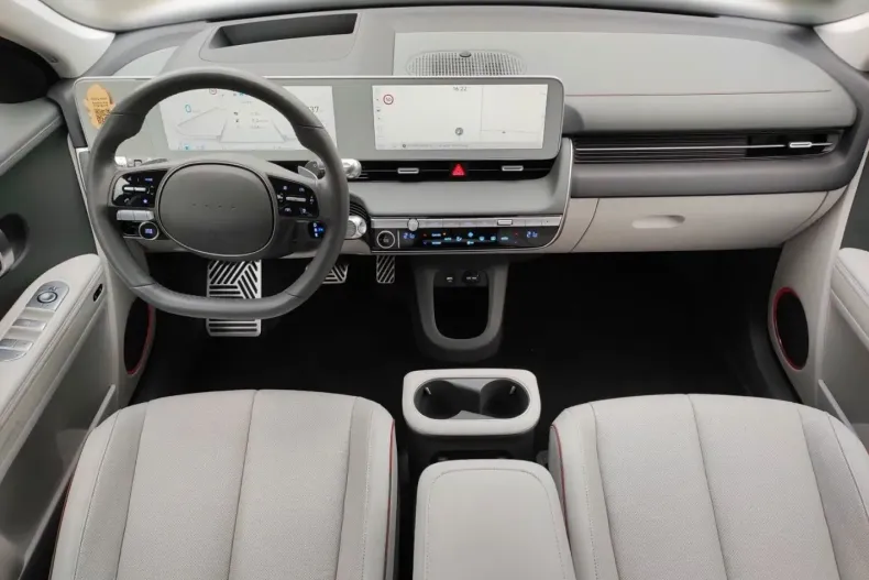 Hyundai IONIQ 5 din 2022 cu 25.900 km - oferta HYU152176 - foto 11