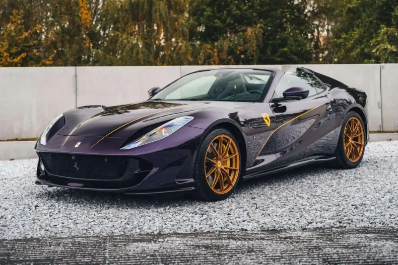 Ferrari 812 din 2024 cu 6.400 km - oferta FER152180 - foto 1