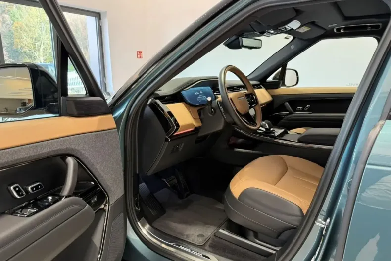 Land Rover Range Rover Sport din 2025 cu 11.200 km - oferta LAN152190 - foto 10