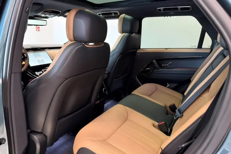 Land Rover Range Rover Sport din 2025 cu 11.200 km - oferta LAN152190 - foto 15