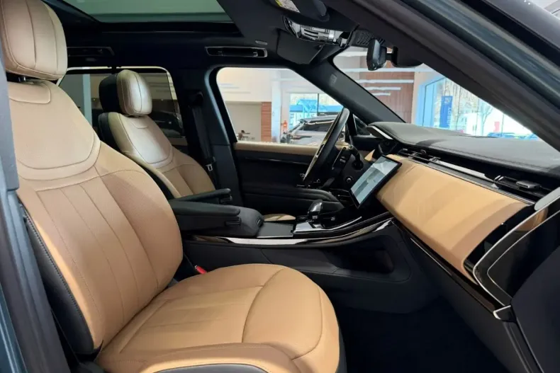 Land Rover Range Rover Sport din 2025 cu 11.200 km - oferta LAN152190 - foto 18