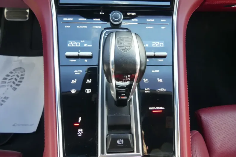 Porsche Panamera din 2021 cu 76.211 km - oferta POR152196 - foto 6