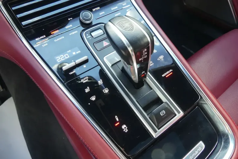 Porsche Panamera din 2021 cu 76.211 km - oferta POR152196 - foto 7