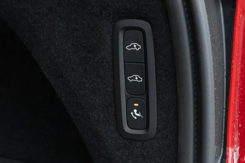 Volvo XC90 din 2024 cu 23.956 km - oferta VOL152199 - foto 9