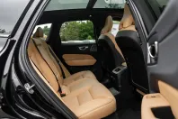 Volvo XC60 din 2024 cu 17.600 km - oferta VOL152201 - foto 4