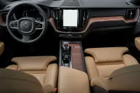 Volvo XC60 din 2024 cu 17.600 km - oferta VOL152201 - foto 9