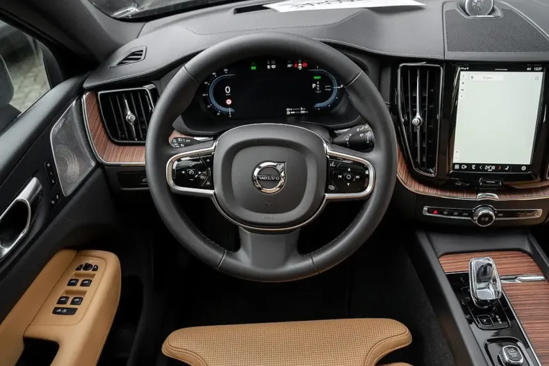 Volvo XC60 din 2024 cu 17.600 km - oferta VOL152201 - foto 10