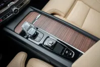 Volvo XC60 din 2024 cu 17.600 km - oferta VOL152201 - foto 18