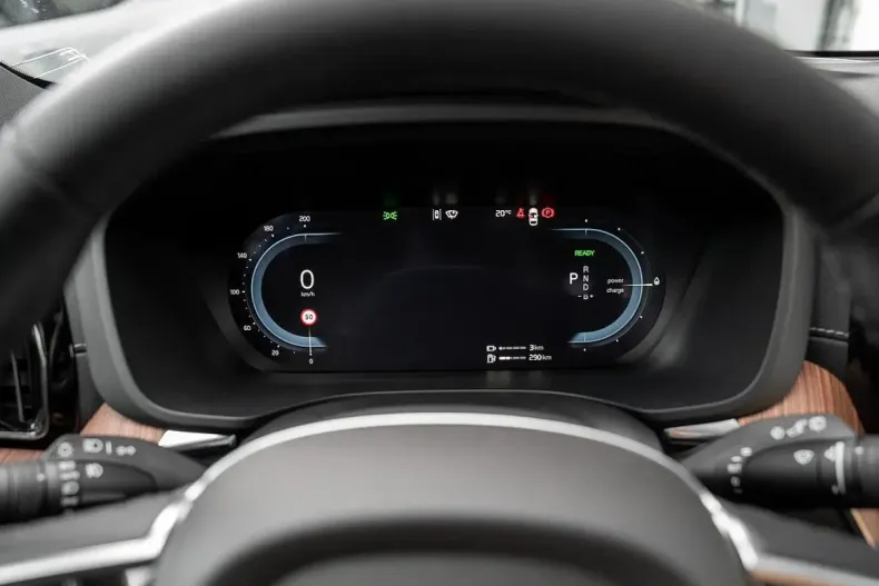 Volvo XC60 din 2024 cu 17.600 km - oferta VOL152201 - foto 21