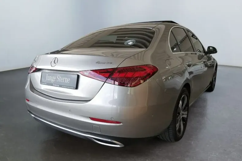 Mercedes-Benz C 400 din 2023 cu 53.832 km - oferta MER152210 - foto 3