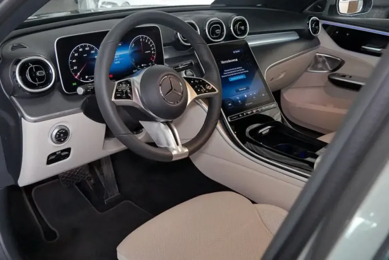 Mercedes-Benz C 400 din 2023 cu 53.832 km - oferta MER152210 - foto 11