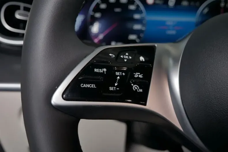 Mercedes-Benz C 400 din 2023 cu 53.832 km - oferta MER152210 - foto 18