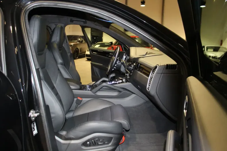 Porsche Cayenne din 2022 cu 32.000 km - oferta POR152212 - foto 12