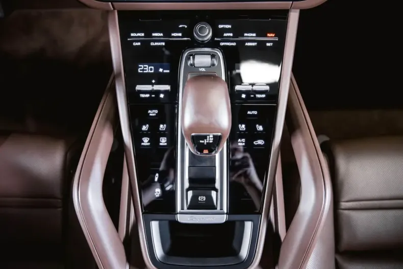 Porsche Cayenne din 2023 cu 23.100 km - oferta POR152215 - foto 20