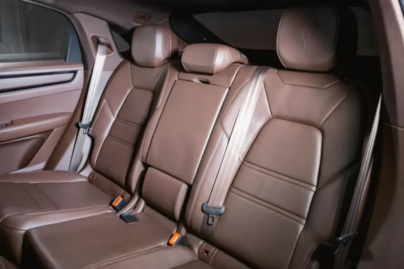 Porsche Cayenne din 2023 cu 23.100 km - oferta POR152215 - foto 21